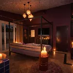 펜션 Wellness Tuin Woestijnroos Wellness Met Prive Sauna Stoomcabine En Jacuzzi Inclusief Gratis Prosecco En Partner Box - Ultieme Partner Beleving - 호스트