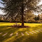 Wellness Tuin Horst Noord Limburg - 2-4 Persoons Wellness Lodge Met Prive Sauna Stoomcabine En Jacuzzi Inclusief Gratis Prosecco En Partner Box - Ultieme Partner Beleving - Semesterbostad *