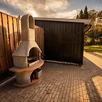 펜션 Wellness Tuin Woestijnroos Wellness Met Prive Sauna Stoomcabine En Jacuzzi Inclusief Gratis Prosecco En Partner Box - Ultieme Partner Beleving - *