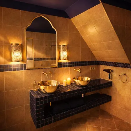 Wellness Tuin Noord Limburg - 2-4 Persoons Wellness Met Prive Sauna Stoomcabine En Jacuzzi - Ultieme Partner Beleving - * Horst