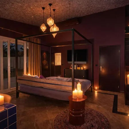 Holiday home Wellness Tuin Noord Limburg - 2-4 Persoons Wellness Met Prive Sauna Stoomcabine En Jacuzzi - Ultieme Partner Beleving - Horst