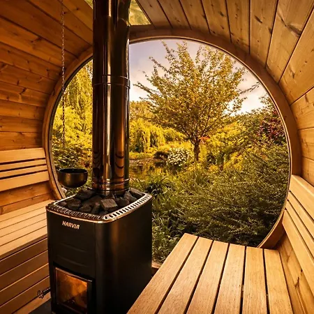Wellness Tuin Noord Limburg - 2-4 Persoons Wellness Met Prive Sauna Stoomcabine En Jacuzzi - Ultieme Partner Beleving - Horst