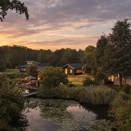 Wellness Tuin Noord Limburg - 2-4 Persoons Wellness Met Prive Sauna Stoomcabine En Jacuzzi - Ultieme Partner Beleving - Holiday home *