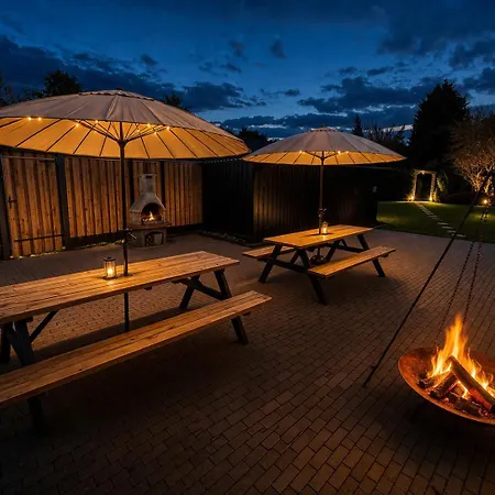 Wellness Tuin Noord Limburg - 2-4 Persoons Wellness Met Prive Sauna Stoomcabine En Jacuzzi - Ultieme Partner Beleving - Holiday home