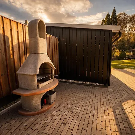 Holiday home Wellness Tuin Noord Limburg - 2-4 Persoons Wellness Met Prive Sauna Stoomcabine En Jacuzzi - Ultieme Partner Beleving - *
