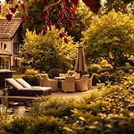 Wellness Tuin Horst Noord Limburg - 2-4 Persoons Wellness Lodge Met Prive Sauna Stoomcabine En Jacuzzi Inclusief Gratis Prosecco En Partner Box - Ultieme Partner Beleving - Horst